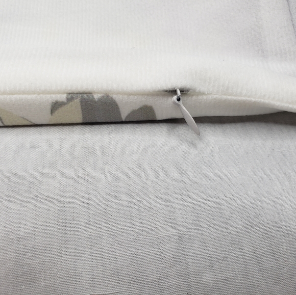 Butterfly Throw Pillow Case 17 x 17.5 Inches Zippered - Picture 2 of 3